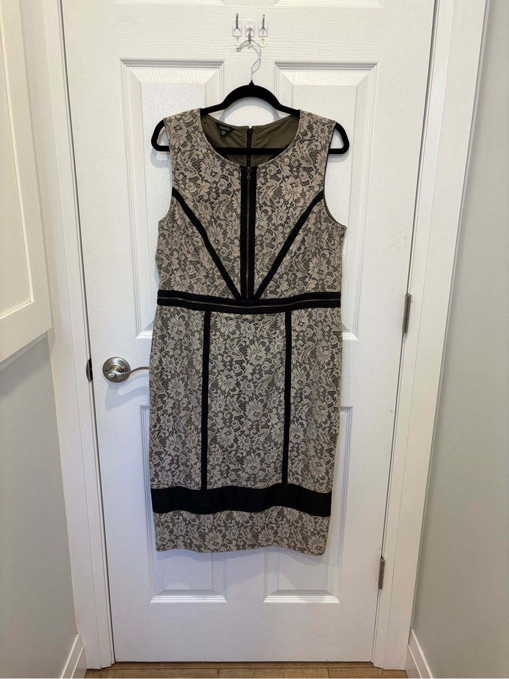 Teenflo Sleeveless Lace-Pattern Sheath Dress in Taupe and Black